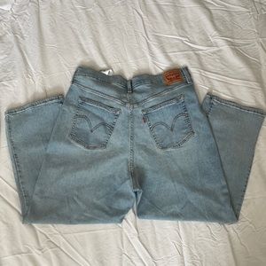 Levi’s Ribcage Straight Leg Jeans